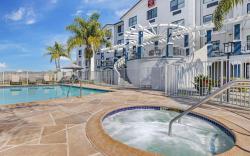 Best Western Plus Lake Elsinore Inn and Suites