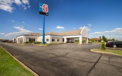 Motel 6 Rothschild, WI