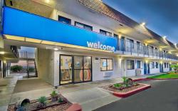 Motel 6 Palmdale, CA
