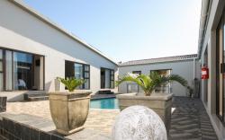 Le Blue Guest House