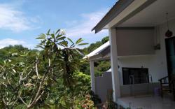 CF Komodo Hotel
