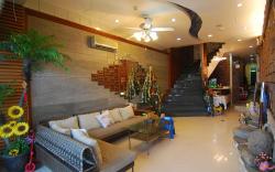 Ming-Jun Holiday Inn