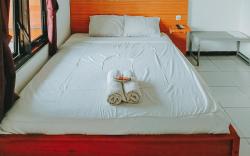 De Luck Homestay near Alun Alun Sidoarjo