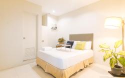 UrbanView @ Lacson Street Bacolod City by RedDoorz