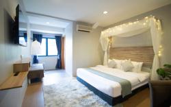 Victoria Hotel, a NuVe Group Collection