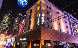 Comma Hotel