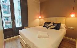 Apartamentos Montserrat by gaiarooms