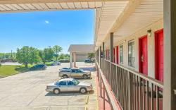 OYO Hotel East Macon I-75
