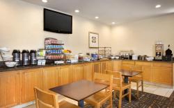 Country Inn & Suites by Radisson, Lexington, VA