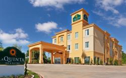 La Quinta Inn & Suites by Wyndham Marshall