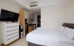 Best Deal Comfy Studio at Menteng Park By Travelio