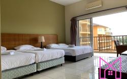 Theme Park View Jacuzzi Suite At Gold Coast Morib
