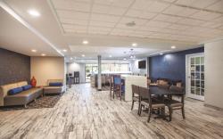 Clarion Pointe Charlottesville