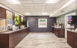 Clarion Pointe Charlottesville