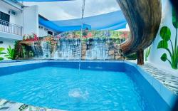 Relaxing 5-bedroom home with Private Spring Pools