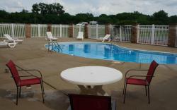 Super 8 by Wyndham Fort Scott