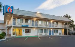 Motel 6 Woodland, CA - Sacramento Airport