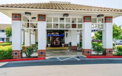 Motel 6 Oakdale, CA
