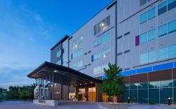 Aloft Omaha West