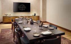 Omni Viking Lakes Hotel