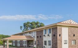 Super 8 By Wyndham Madison
