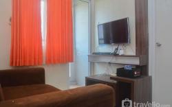 Comfy Best Deal 2BR Green Pramuka City By Travelio