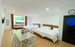 CN Homestay B1 Floor 2 at Nagoya Hill Mall