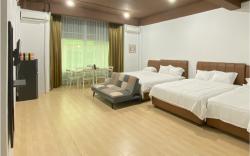 CN Homestay C1 Floor 3 at Nagoya Hill Mall