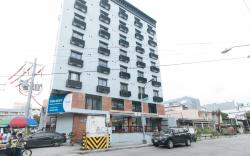 Filmore Suites Makati by RedDoorz