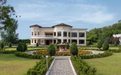 Glenville forest resort & spa