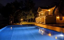 Riverview 6 bedroom Villa with infinity pool