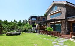 Goseung Luceluna Pension