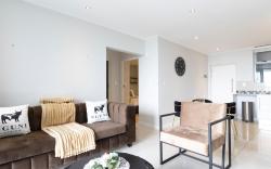 Urban Oasis apartment @apex 