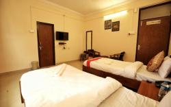 HOTEL DWARKA KUNJ
