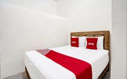 OYO 91653 Grand Syariah Hagawa Lamongan  Near SPORT CENTER LAMONGAN