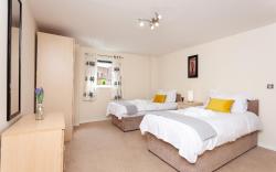 Oakstays Newcastle Gem