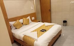 Hotel New Sarah Inn