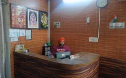 Surya Inn @5 Minutes walk in Nizamuddin Railway St