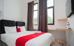 RedDoorz @ Jalan Bangau Palembang