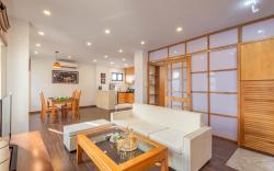 Warming 02 Bedrooms apt in LL str ~ near Lotte