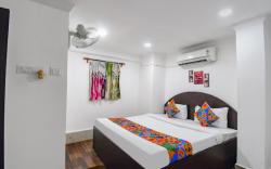 Goroomgo Royal Oak Guest House Sector 4 Kolkata