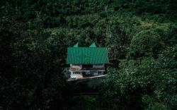 Misty Range Resorts