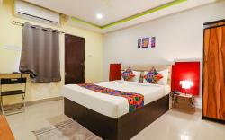 FabExpress Broholic Suites - Nr JNTU Kukatpally