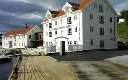 Angvik Gamle Handelssted - by Classic Norway Hotels
