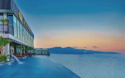 Peninsula Hotel Danang