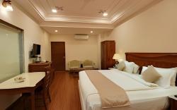 Hotel Vrindavan Palace