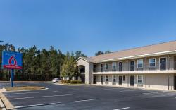 Studio 6  Statesboro, GA
