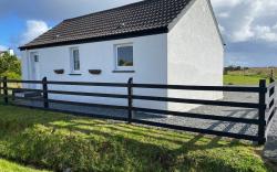 Peninsula Cottage, pets welcome