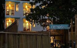 Amos Portside Inn