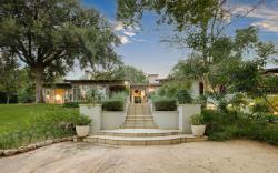 Amberhall Guesthouse
